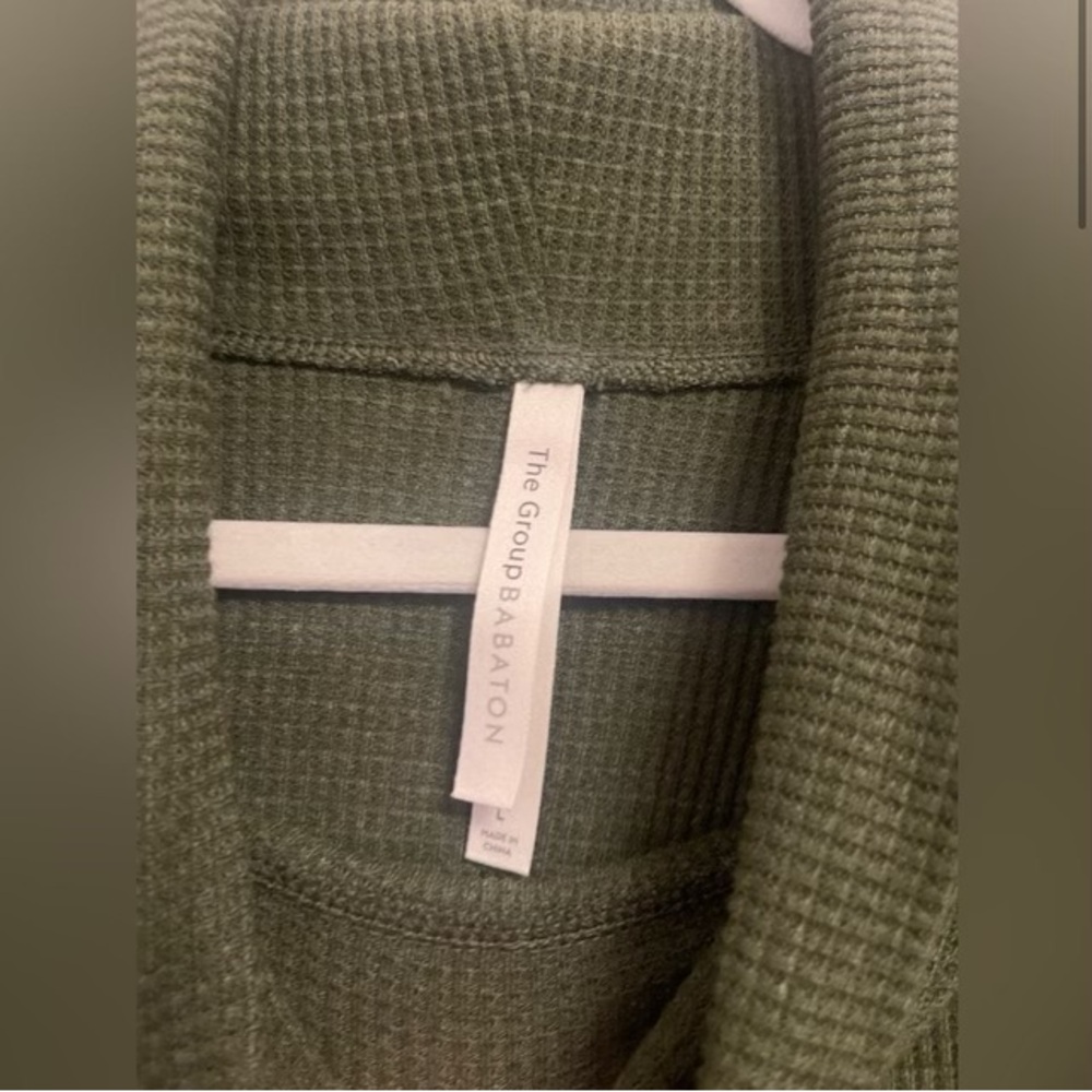 NWT Aritzia babaton kelly green cowl neck thermal utility large neutral minimal - Picture 3 of 5
